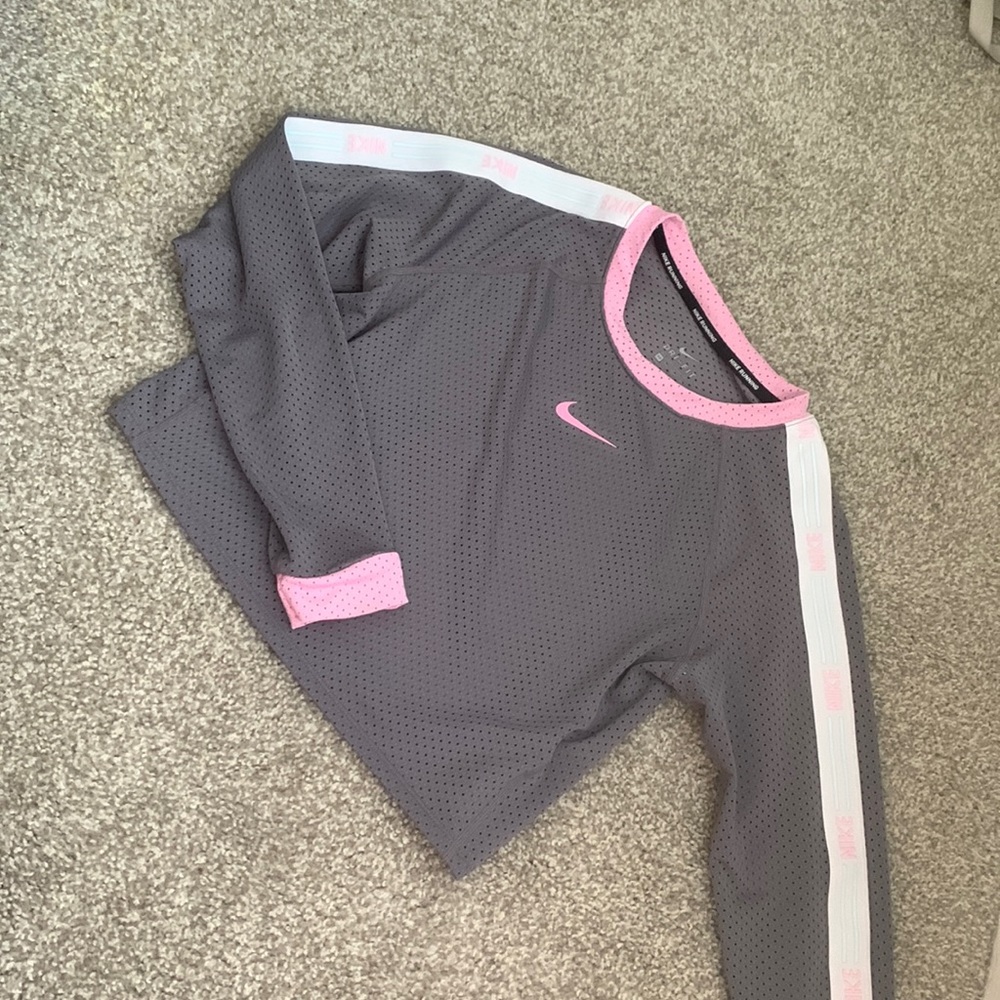 Nike Crop Top